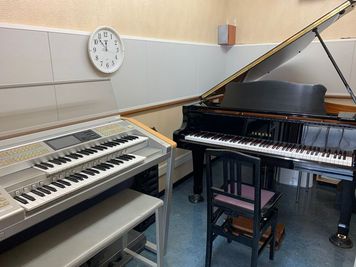 ヤマハミュージック直営教室！グランドピアノ・エレクトーン設置のお部屋です♪ - 名塚センター