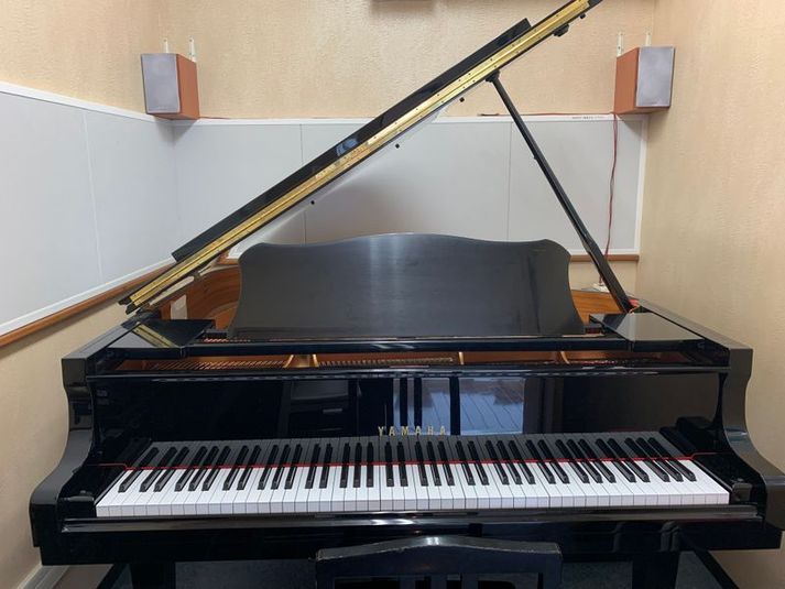 グランドピアノ・エレクトーン 防音部屋　S3教室 - 名塚センター
