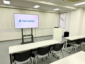 【ブラインドは閉めることも可能です】 - 【閉店】TIME SHARING 御徒町 マツダビル4F 【閉店】4Fの設備の写真