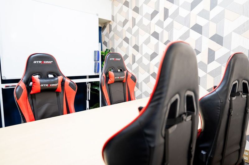 テレワークや会議に最適な貸会議室 - GS新宿南口貸会議室