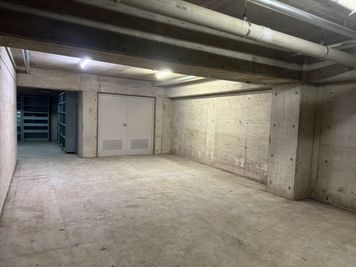 地下倉庫（反対側） - 地下倉庫　メーカーズ大久保スタジオ 音出し(18時まで)、血糊、スモークOK！地下倉庫スタジオの室内の写真