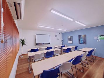 《VILLENT東梅田》3番出口2分/最大20名/設備無料/会議室/光Wi-Fi/テレワーク/スマホ撮影用ライト - 《VILLENT東梅田》