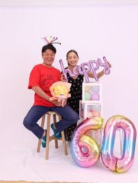 お誕生日のサプライズフォトに♪ - たかにしスタジオ フォトスタジオ202の室内の写真