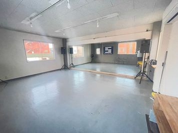 ズームダンススタジオ　糸島校 3階　ダンススタジオの営業時間外をレンタルします。の室内の写真