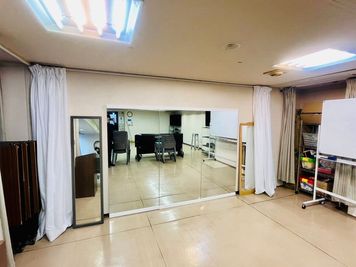 JK Room 新宿KSビル 会議室、セミナー、商談、楽屋、キッチン、パーティーの設備の写真