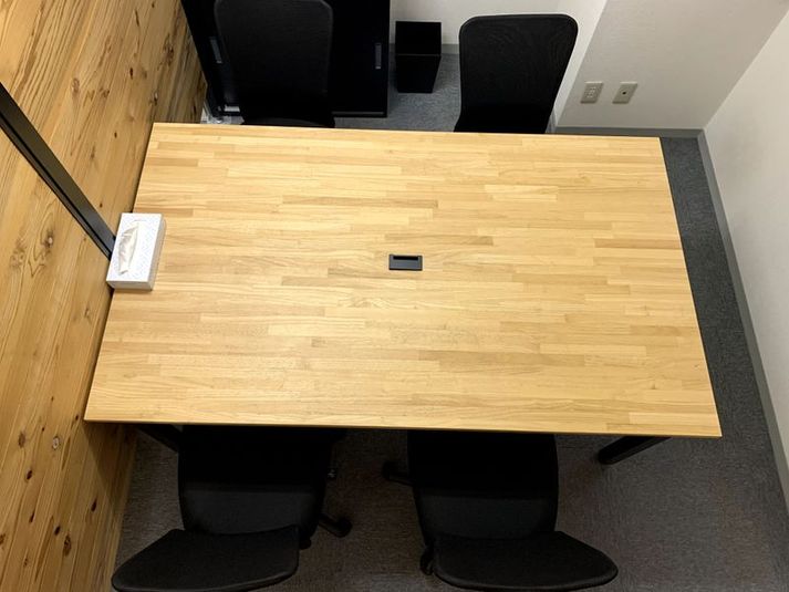 1～4人様、広いテーブルはワークショップに最適です♪　 - free