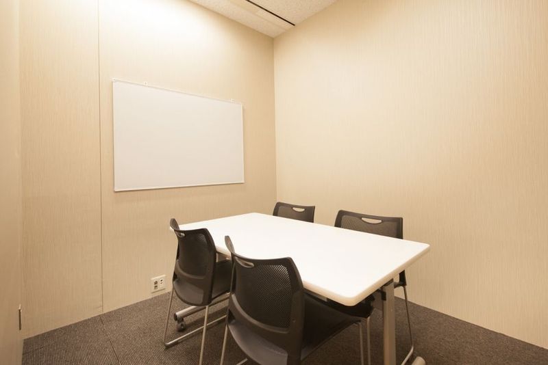 ふれあい貸し会議室 新宿東急リート ふれあい貸し会議室 新宿 リロの会議室 roomCの室内の写真
