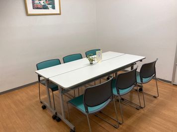 千葉コワーキングスペース201内個室会議室 千葉コワーキングスペース201内　半個室会議室の室内の写真