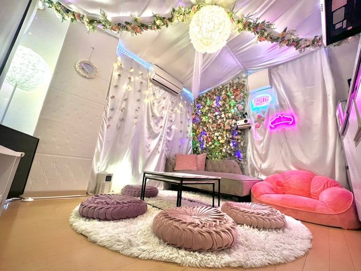 お花とLEDの幻想的空間🌸パーティー🎉お家デート💕撮影📸 - famispe上野2nd