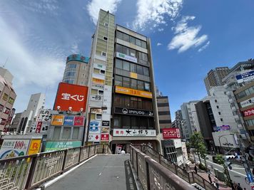いいオフィス五反田駅前 【五反田駅直結】1名個室（ブース22）の外観の写真