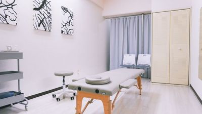 ＼60分延長プレゼント／超好立地✨24H/四条駅・烏丸駅徒歩2分/備品充実の完全個室型レンタルサロン - Leaf【リーフ】四条烏丸