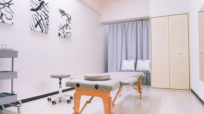 Leaf【リーフ】四条烏丸 Leaf【リーフ】四条烏丸 河原町駅徒歩3分🏙️レンタルサロンの室内の写真