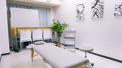 Leaf【リーフ】四条烏丸 Leaf【リーフ】四条烏丸 河原町駅徒歩3分🏙️レンタルサロンの室内の写真