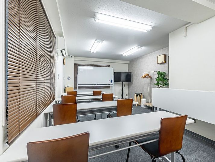 【ROOMs神田店 第2会議室】懇親会プラン - 貸会議室ルームス神田店