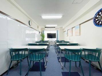 ★地域最安★【駅徒歩1分】【最大20名】【深夜割】会議、打合、オンライン、ボドゲ、配信、光回線、壁一面ホワイトボード　大型モニタ - 貸し会議室みらい