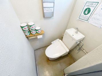 ウォシュレット付きトイレ - 貸し会議室みらいの設備の写真