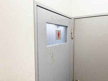 男女別トイレ - 貸し会議室みらいの設備の写真