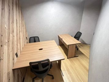 3名個室(天井空きあり) - いいオフィス南越谷 【S-8】3名個室（天井空きあり）※予約時間前は入室不可 の室内の写真