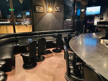 飲み会などに！大理石のバーカウンターにカラオケ完備！楽器無料貸し出し！ - 祇園BUNBUN HOUSE 