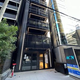 新築のオフィスビルの1階部分です。 - フォーカスジム フォーカスジム｜堺筋本町駅から徒歩1分の外観の写真