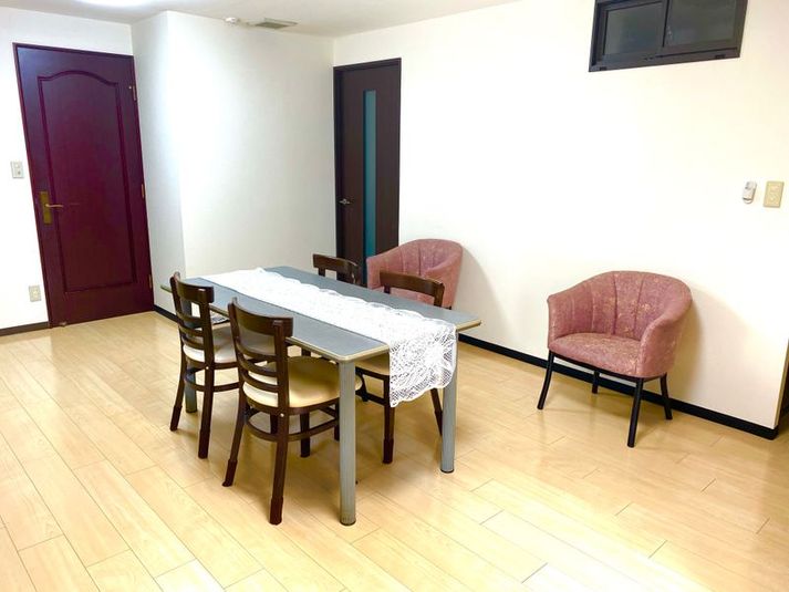 【土曜午後限定/条件付き】グランドピアノYAMAHA-C3練習室 - ピアノレンタルルーム【ムジカ】