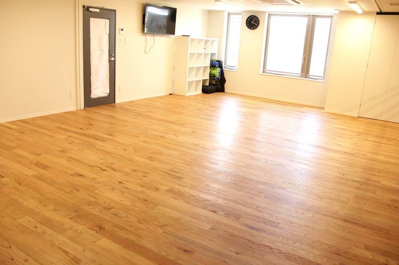 【多目的スタジオ】レンタルスペース（～18名） - ウィズダムアカデミーPRIME幕張ベイパーク校