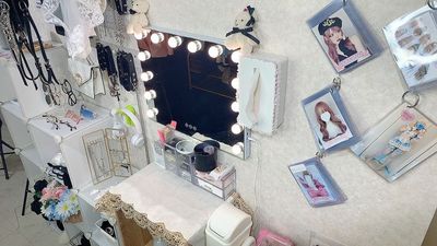 化粧台（メイク用品はご持参ください）
※メイク備品は使用禁止です。 - フォトスタジオMOMO 格安コスプレ撮影（フォトスタジオMOMO）YouTube・オタ活の設備の写真