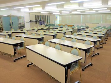 両国ステーションロハスビル３階会議室 多目的スペースの室内の写真