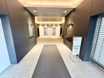 【1階エレベーターホール】 - エキスパートオフィス横浜 501の外観の写真