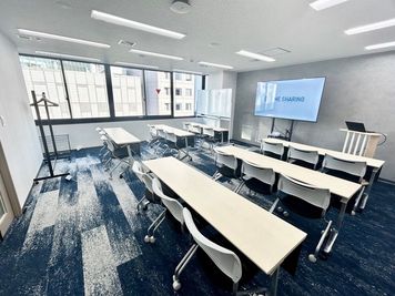 【モニターやWEBカメラ等の備品は無料でご利用いただけます！】 - エキスパートオフィス横浜 【閉店】501の室内の写真
