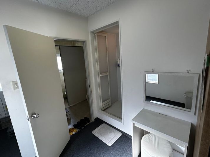 人工芝の室内フィールド - ウィンゲートトレーニングセンター