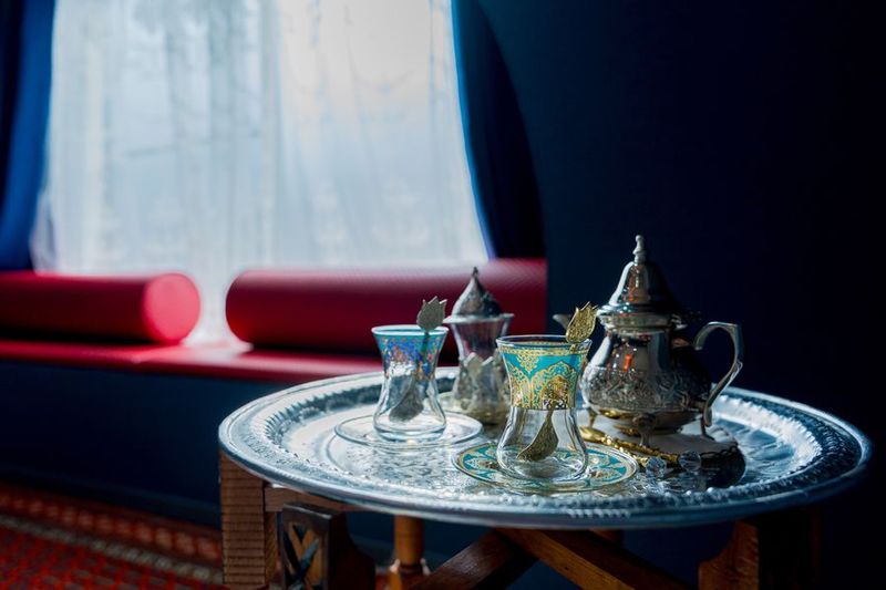 ファンタジースペース＆ギャラリー「本と魔法」アラベスクの部屋 - 本と魔法