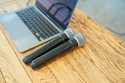 無線マイク - S.S.ODAIBA スイッチ スタンド オダイバの設備の写真