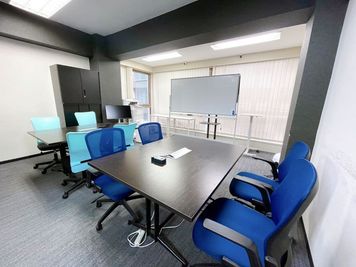 ※別途オプションでレンタル可
セミナーや勉強会や個展をしたい方にすぐ近くに貸会議室も常備。セミナーをしたい先生にも◎ベッドレンタルご相談下さい【有料オプション】 - レンタル・シェアサロン：たつみ堂 備品全て無料【リフレ ネイル エステ  よもぎ蒸しパーソナル 】のその他の写真