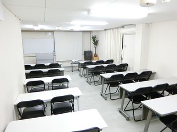 淀屋橋セミナーセンター 30人貸会議室5階501号室の室内の写真