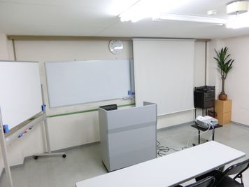 淀屋橋セミナーセンター 30人貸会議室5階501号室の室内の写真