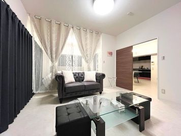 【女性専用】映えるホワイトベースの空間！高岳駅5分、キッチン付で推し活や撮影会に。 - 女性専用　アメニティ東桜２F