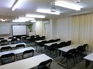 淀屋橋セミナーセンター 【最大29名45㎡】29人貸会議室5階505号室の室内の写真