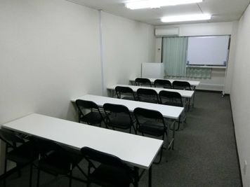 THE貸会議室☆淀屋橋 12人貸会議室6階609号室の室内の写真