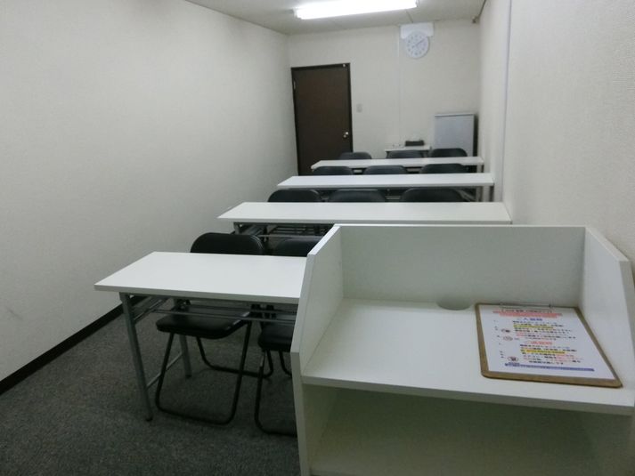 【最大13名22㎡】13人貸会議室6階610号室 - 淀屋橋セミナーセンター