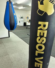 Resolve Fitness &Training Center Resolveの室内の写真