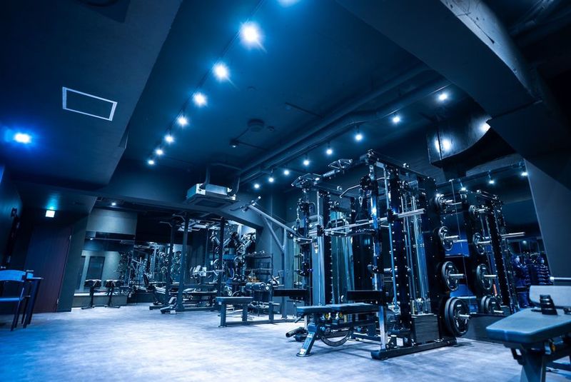 パーソナルトレーニングジムCROWN - パーソナルトレーニングジムCROWN