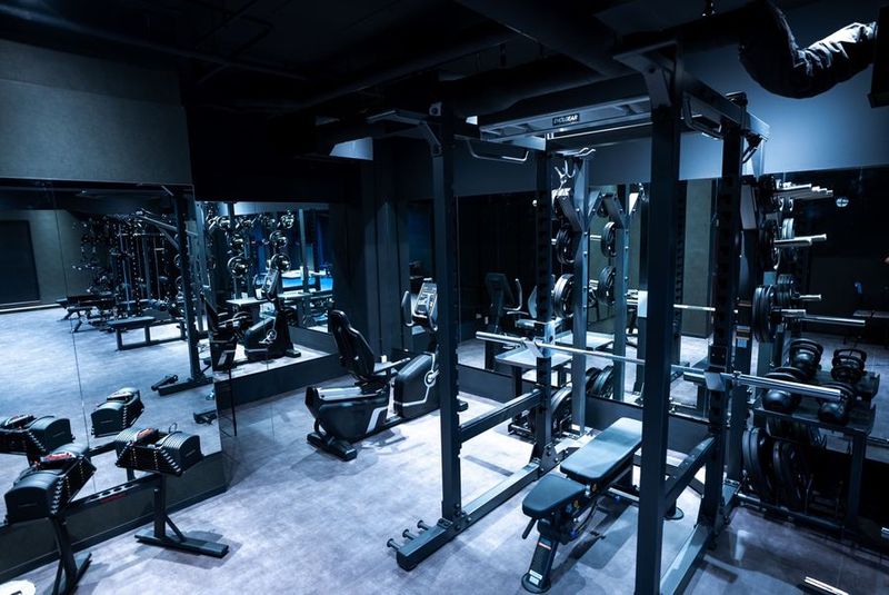 パーソナルトレーニングジムCROWN - パーソナルトレーニングジムCROWN