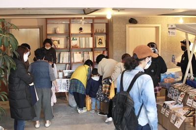 屋台を並べてマルシェを開催した時の様子 - PLAY BALL! CAFE 1階全体貸切（カウンター含む）のその他の写真