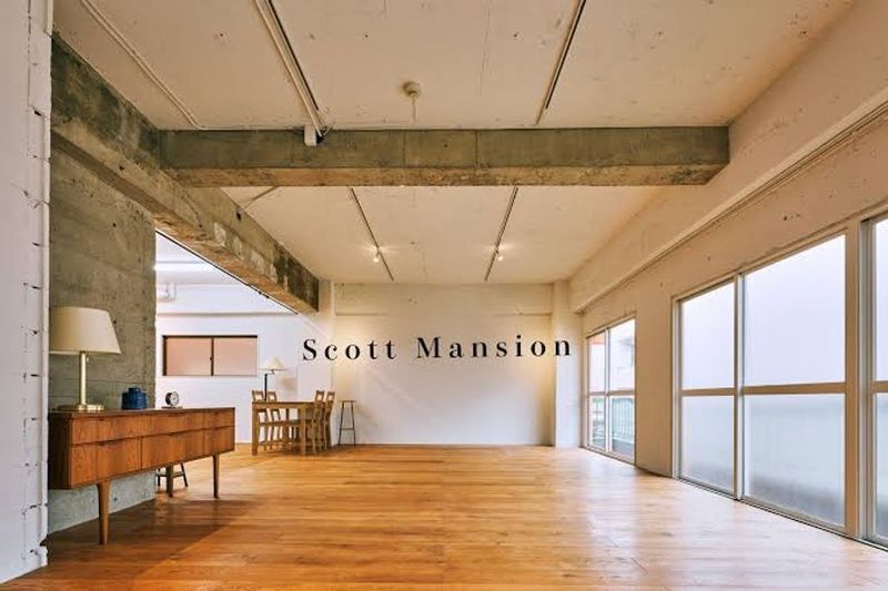 広さ / 約54 ㎡ 天井高 / 約2700mm 奥行き / 約7600mm 幅 / 約4550mm - Scott Mansion Scott Mansion -チーク床のナチュラルなスペース-の室内の写真
