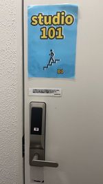 スタジオ入口 - studio 101 レンタルスタジオ１の入口の写真