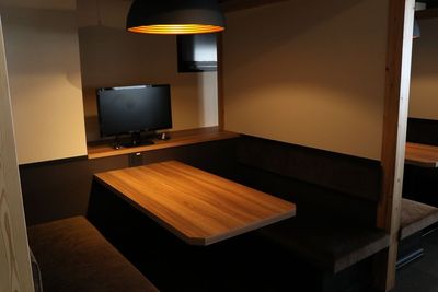 BasisPoint 新橋銀座口店 新橋銀座エリア4名用BOX席(半個室席)の室内の写真