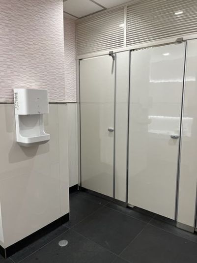 《1～4名用》カラオケルーム【サイズS】 - カラオケビッグエコー 天六店