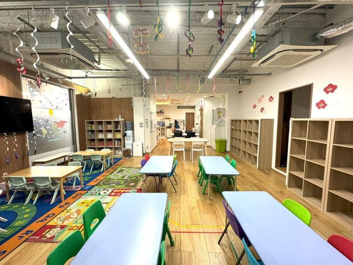 【ラウンジルーム】パーティースペース(~30名) - ウィズダムアカデミーPRIME杉並阿佐ヶ谷校