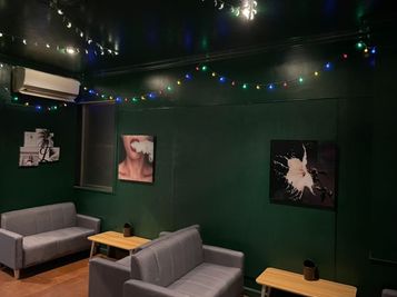 中崎町駅徒歩2分‼️1〜25名でイベント可能‼️レイアウト自由 中崎町駅徒歩2分‼️1〜25名イベント可能‼️レンタルキッチンの室内の写真